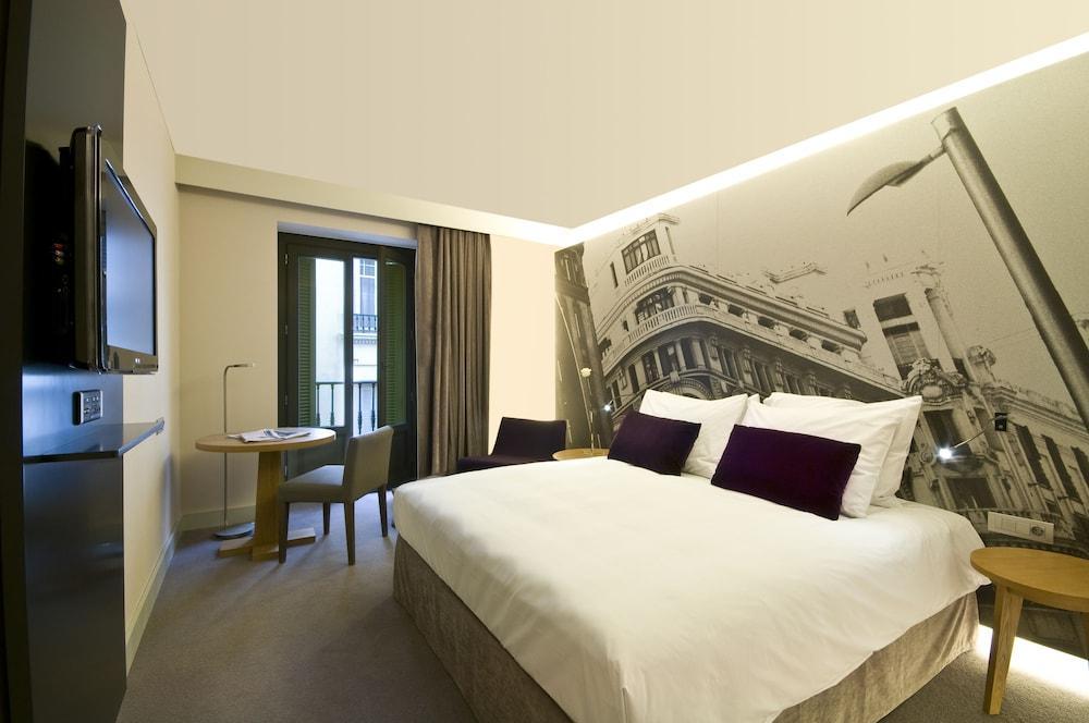 Radisson Blu Hotel, Madrid Prado ภายนอก รูปภาพ